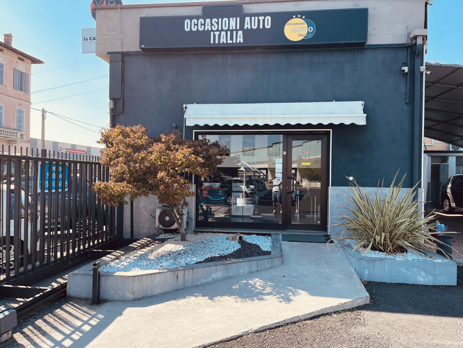 dealer showroom